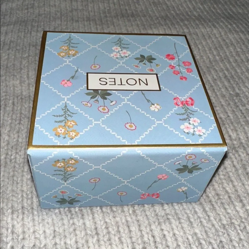 Lady Jayne Floral Blue White Pink Top Bow Gift Box & Stationery Note Pad Pen